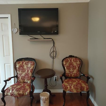 Semi Centre House Hotel White Rock Bagian luar foto