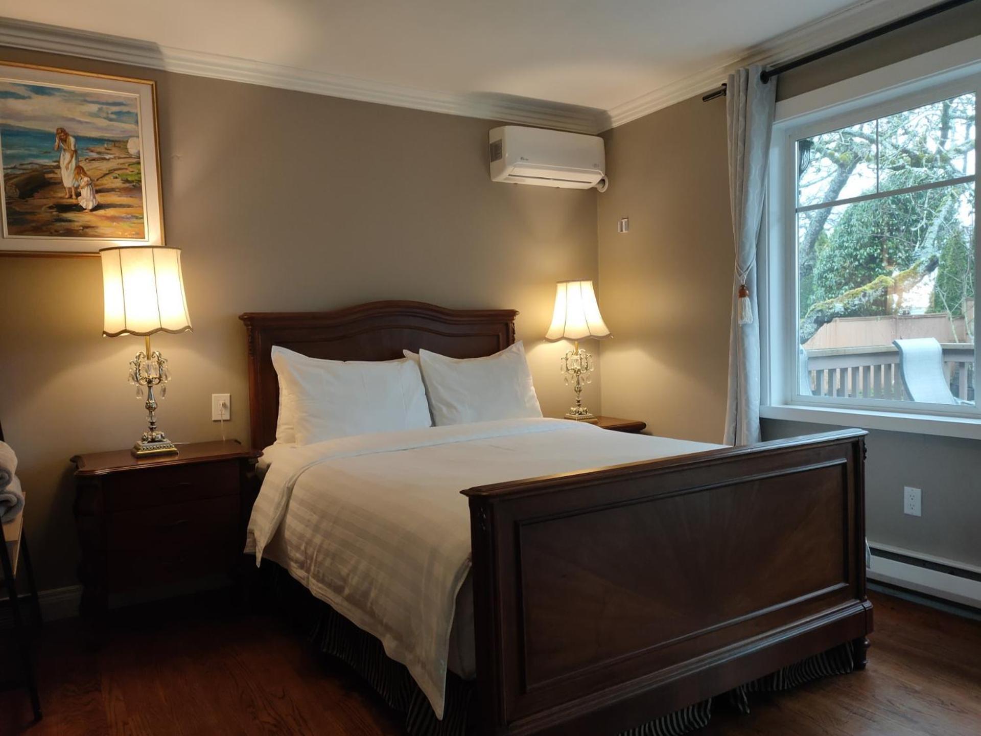Semi Centre House Hotel White Rock Bagian luar foto